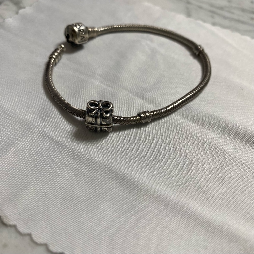 Pandora Charm for Bracelet "Gift Bag" - Picture 2 of 7